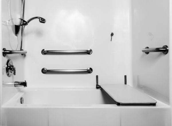 Accessible Tub Installation in Leesburg