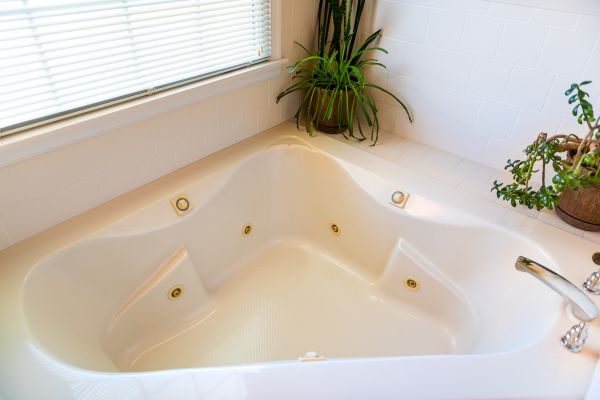 Cost of Soaking Tub Installation in Leesburg