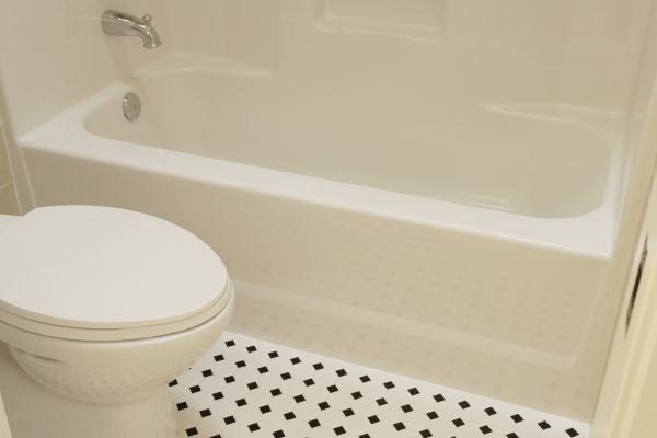 Fiberglass Tub Replacement in Leesburg